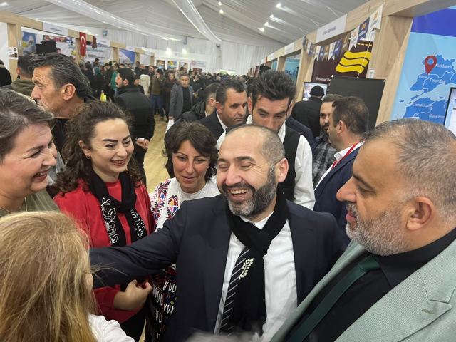 Veli Arslan — Veli Arslan, Tokat Tanıtım Günleri 2022’de hemşehrileriyle buluştu fotoğraf 1